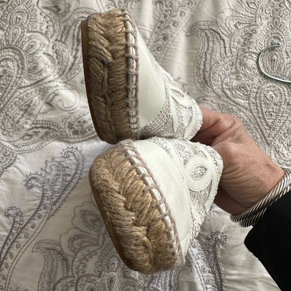 Chanel White Espadrilles with Intricate Embroidery - Picture 5 of 6